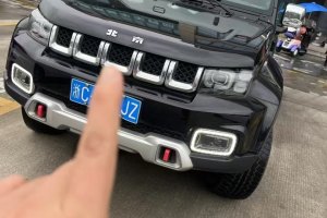 BJ40 北京 PLUS 2.3T 自动四驱尊享版