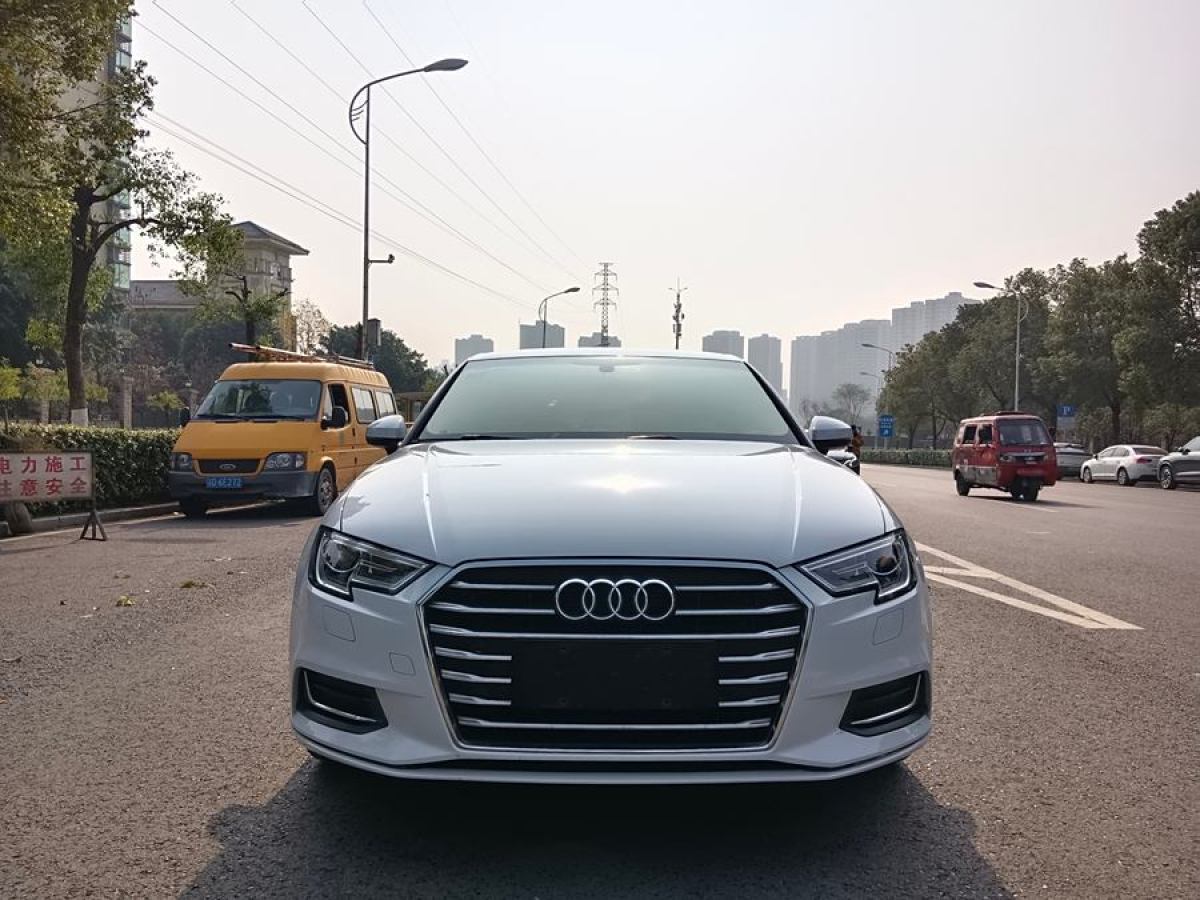 奧迪 奧迪A3  2019款 Limousine 35 TFSI 進(jìn)取型 國(guó)V圖片