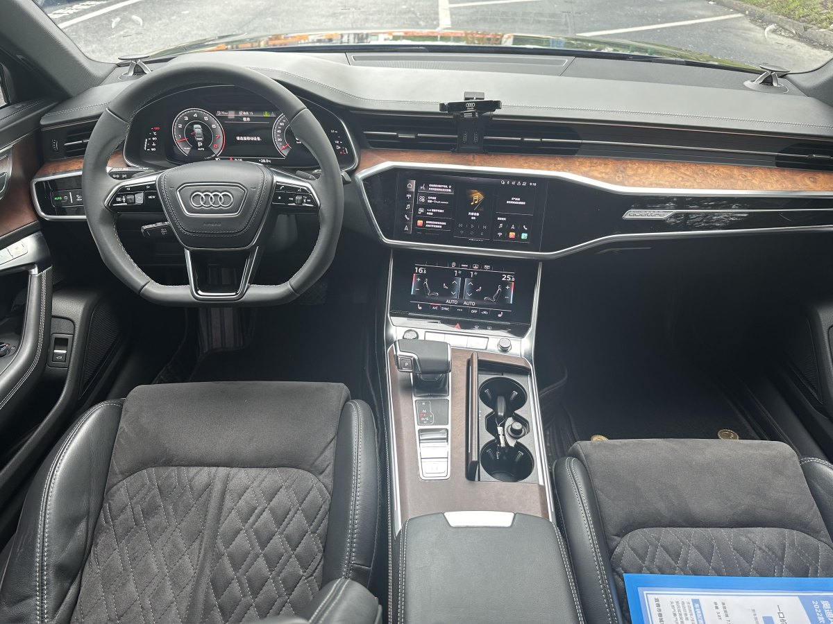 2022年9月奧迪 奧迪A6L  2022款 55 TFSI quattro 尊享動(dòng)感型
