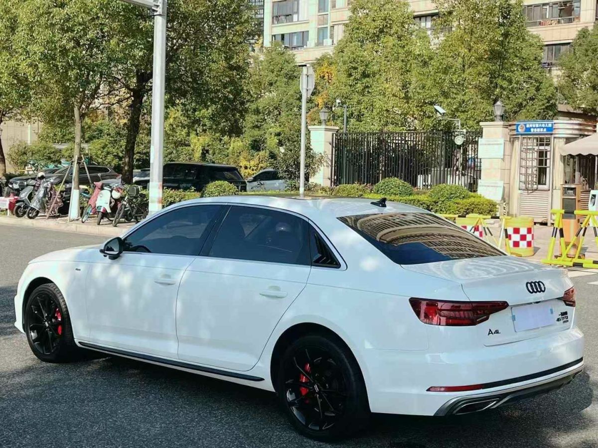 奧迪 奧迪A4L  2019款 35 TFSI 進(jìn)取型 國(guó)V圖片