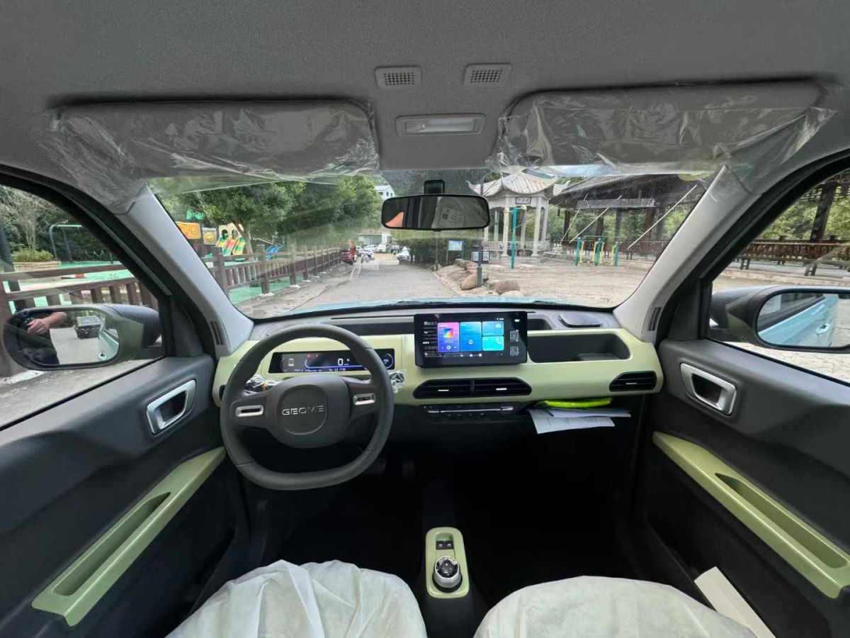 吉利 熊貓mini  2024款 200km 熊貓騎士圖片