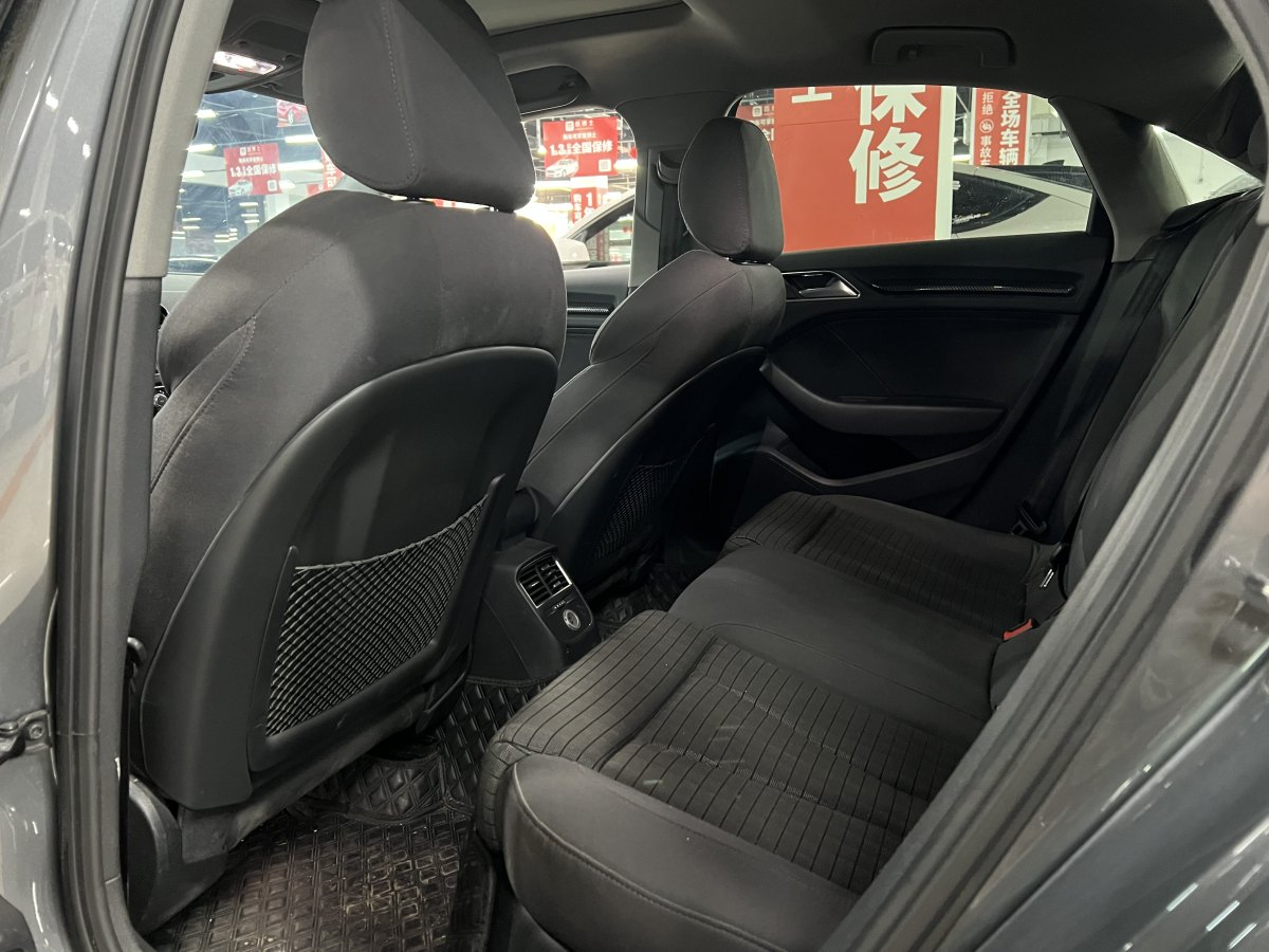 奧迪 奧迪A3  2017款 Limousine 35 TFSI 運(yùn)動(dòng)型圖片