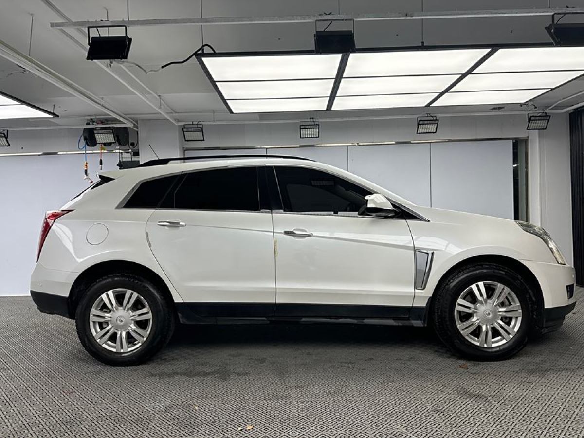 凱迪拉克 SRX  2013款 3.0L 豪華型圖片