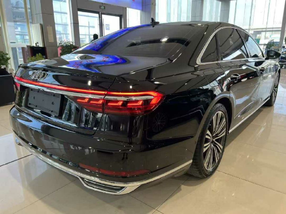 奧迪 奧迪S8  2020款 S8L 4.0TFSI quattro圖片