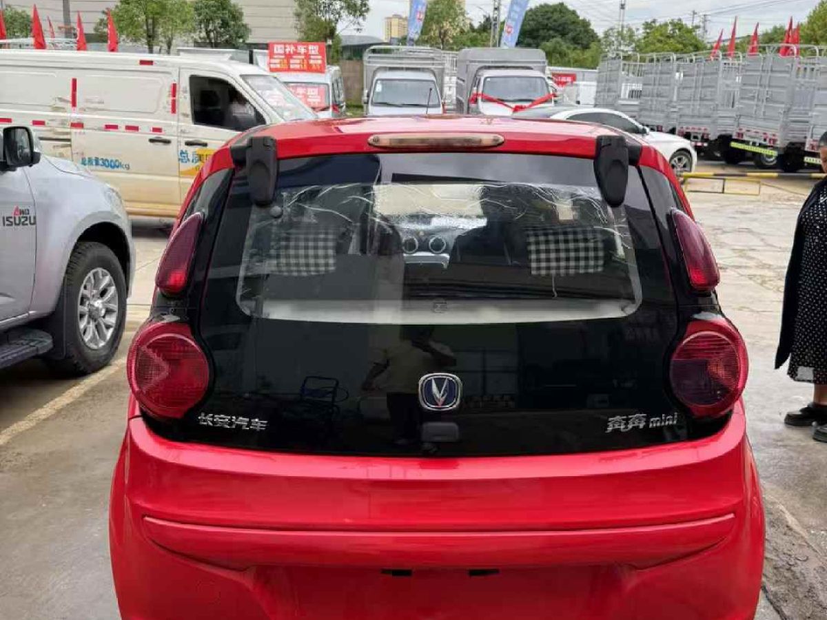 長(zhǎng)安 奔奔  2015款 1.4L 手動(dòng)舒適型 國(guó)IV圖片