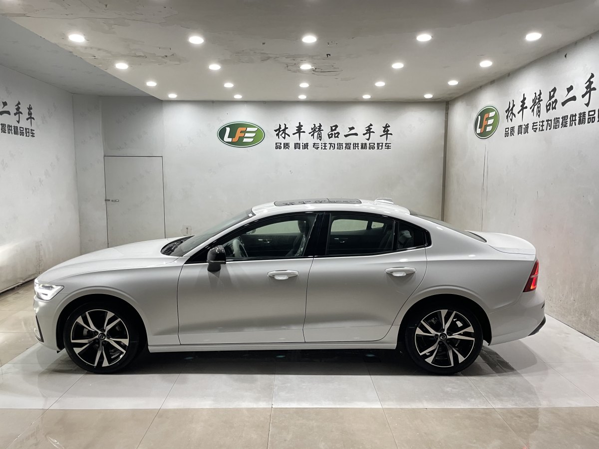 沃爾沃 S60L  2024款 B4 智遠豪華版圖片