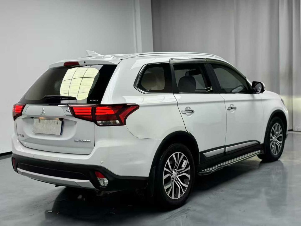 納智捷 優(yōu)6 SUV  2018款 1.8T 經(jīng)典版圖片