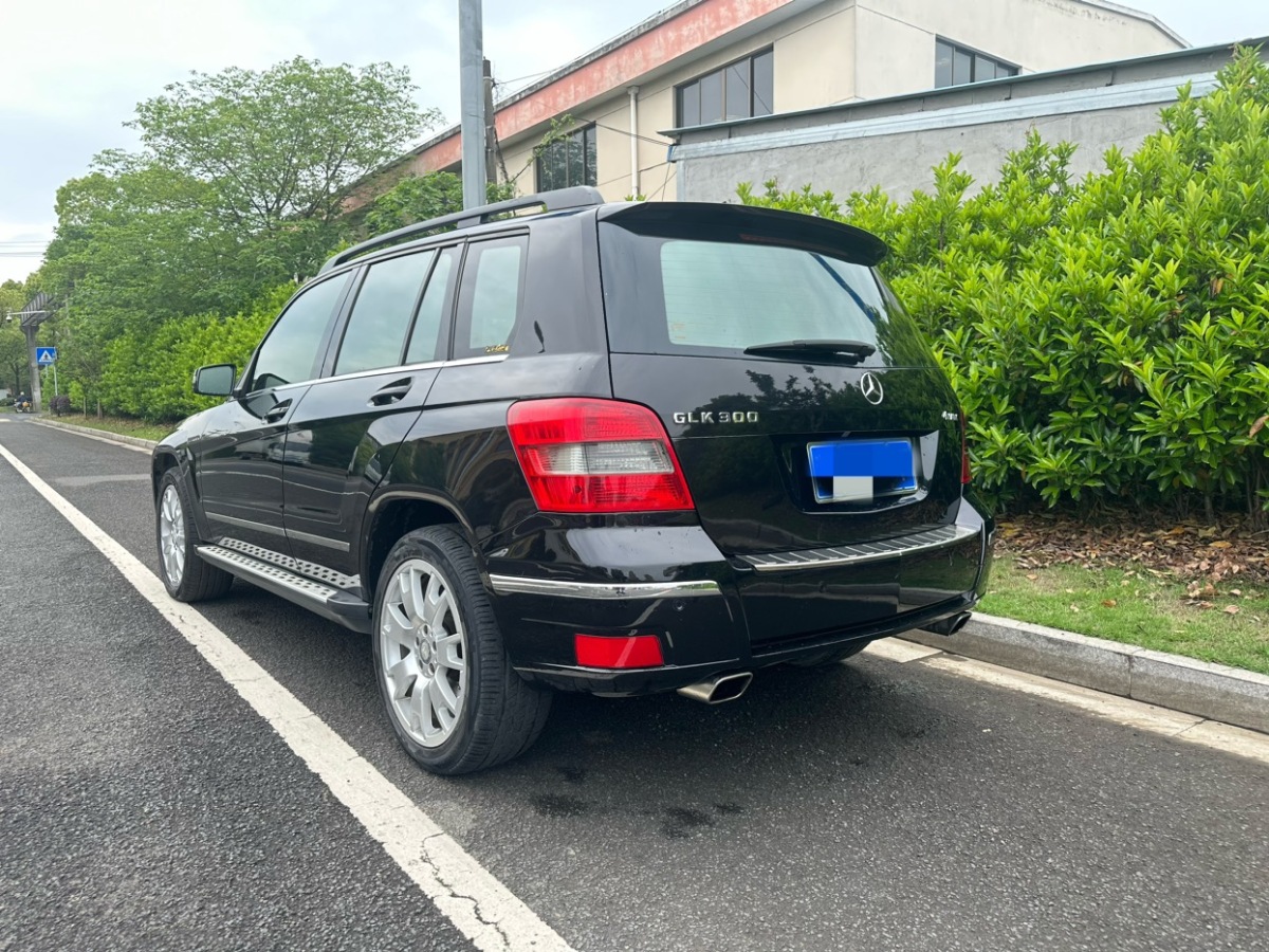 奔驰 奔驰GLK级  2011款 GLK 300 4MATIC 动感型图片