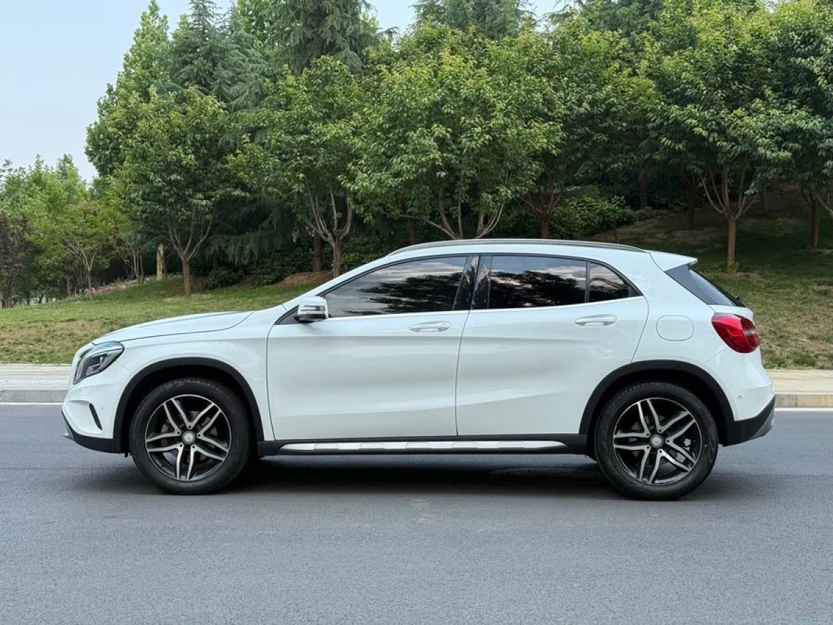 奔馳 奔馳GLA  2016款 GLA 220 4MATIC 時尚型圖片