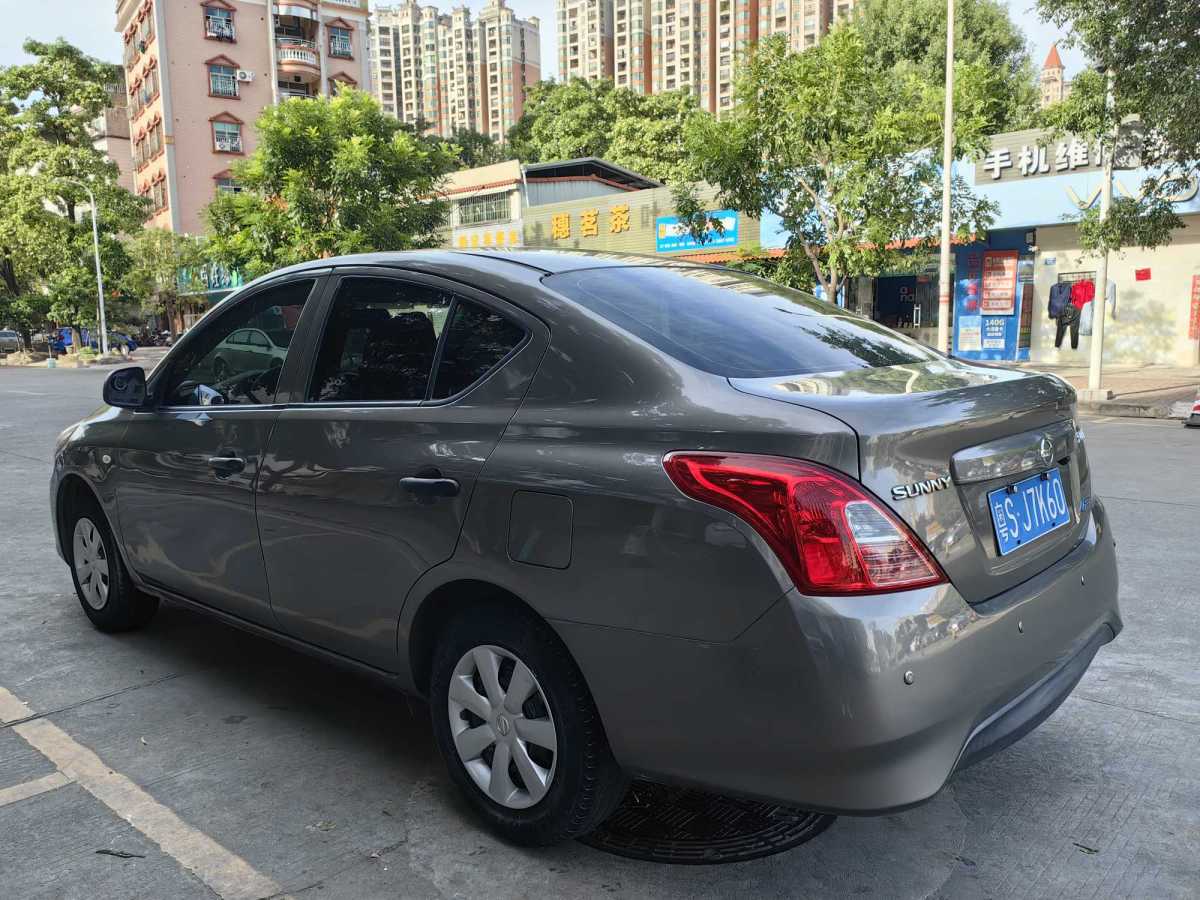 日產(chǎn) 陽(yáng)光  2015款 1.5XE CVT舒適版圖片