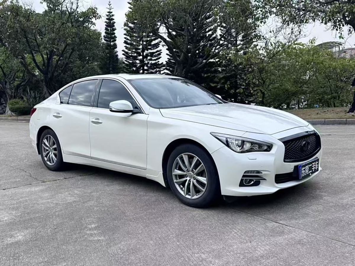 2014年8月英菲尼迪 Q50  2014款 2.0T 舒適版