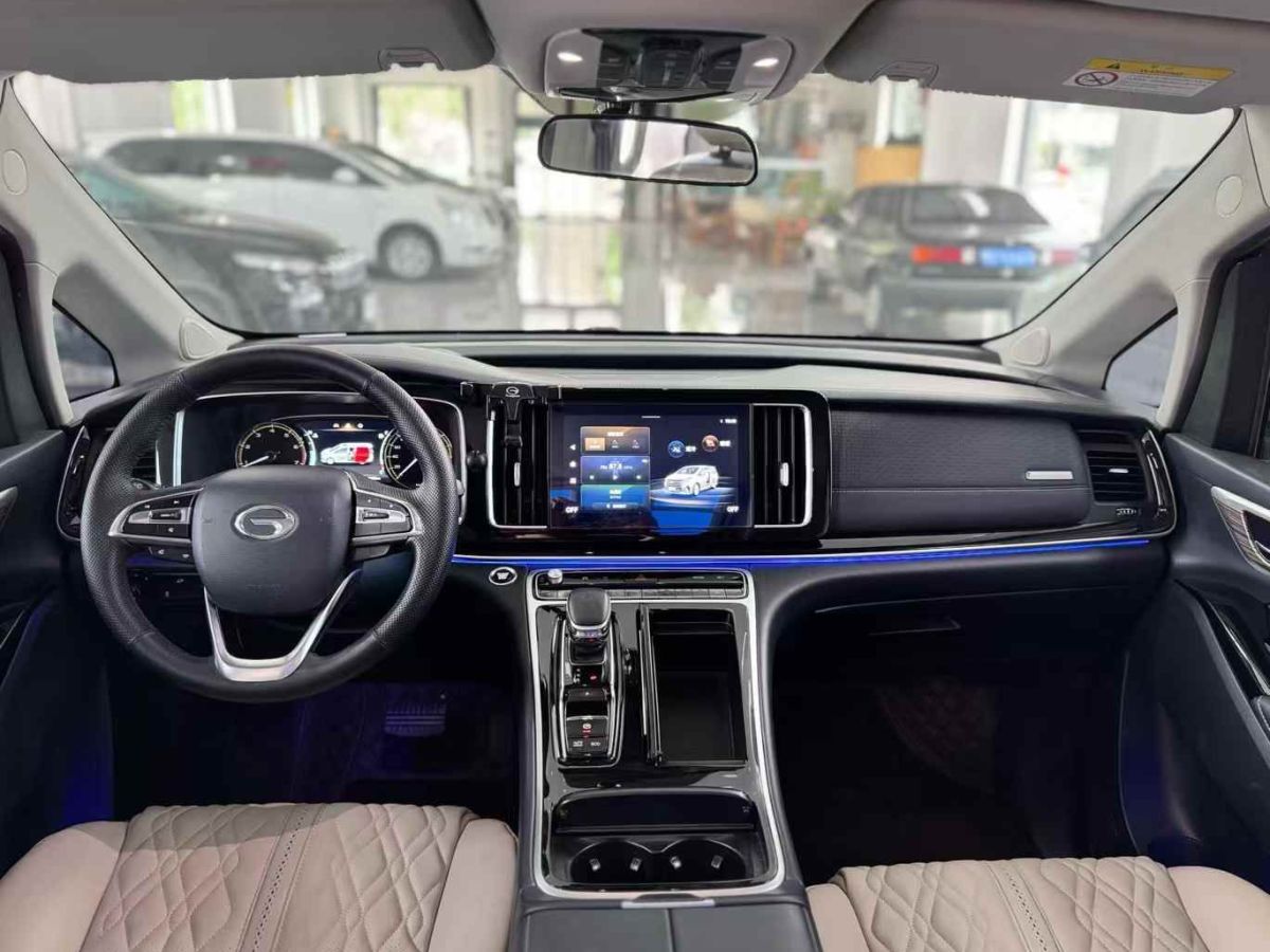廣汽傳祺 GS8  2022款 領航系列 2.0TGDI 兩驅(qū)尊享版（七座）圖片