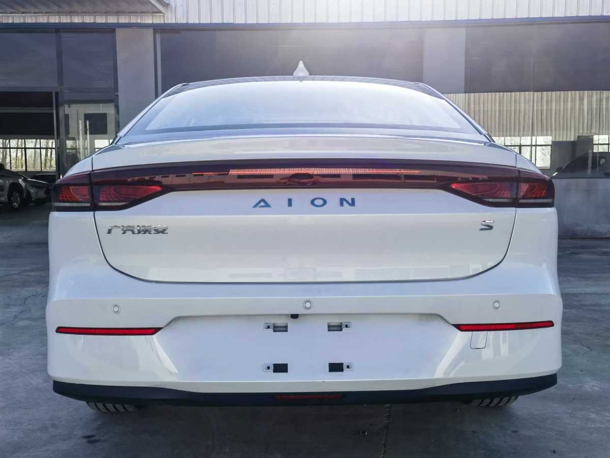 埃安 AION S  2023款 炫 530 48.67kWh 磷酸铁锂图片