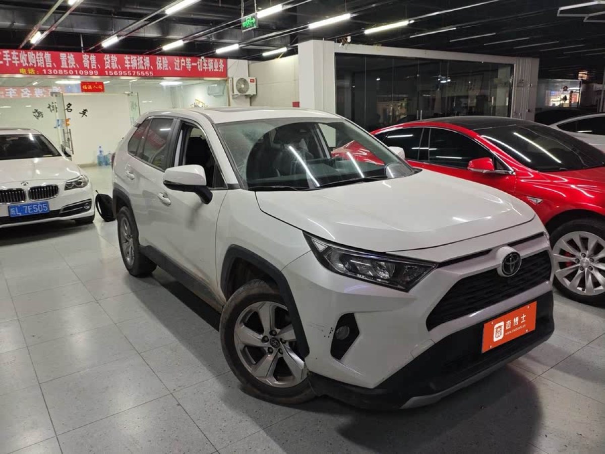 豐田 RAV4榮放  2020款 2.0L CVT四驅(qū)風(fēng)尚PLUS版圖片