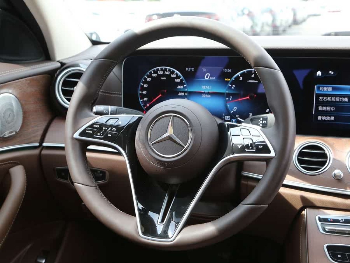 奔馳 奔馳E級  2023款 改款 E 300 L 豪華型圖片