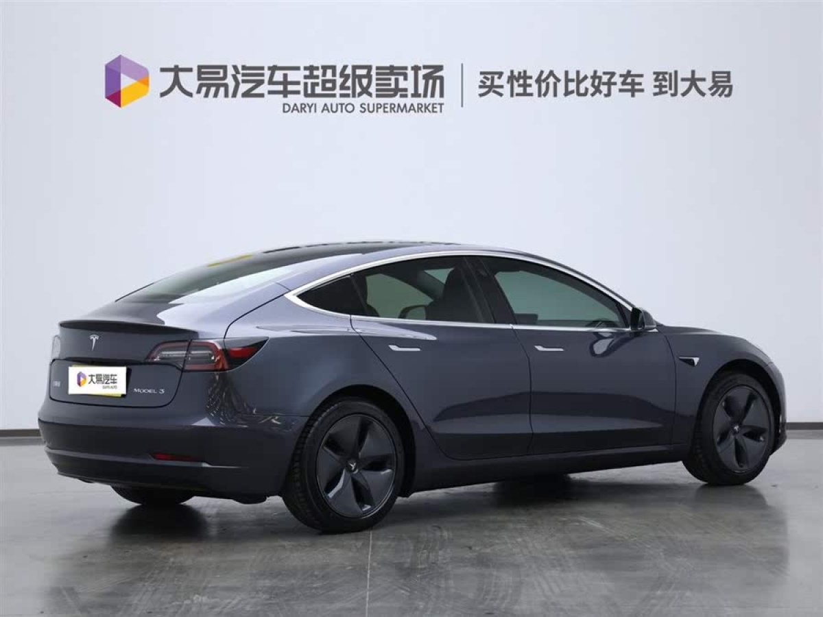 特斯拉 Model 3  2019款 標(biāo)準(zhǔn)續(xù)航后驅(qū)升級(jí)版圖片