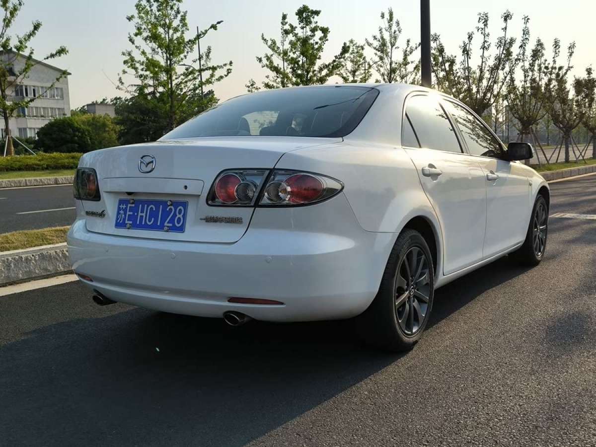 馬自達(dá) 馬自達(dá)6  2012款 2.0L 自動(dòng)超豪華型圖片