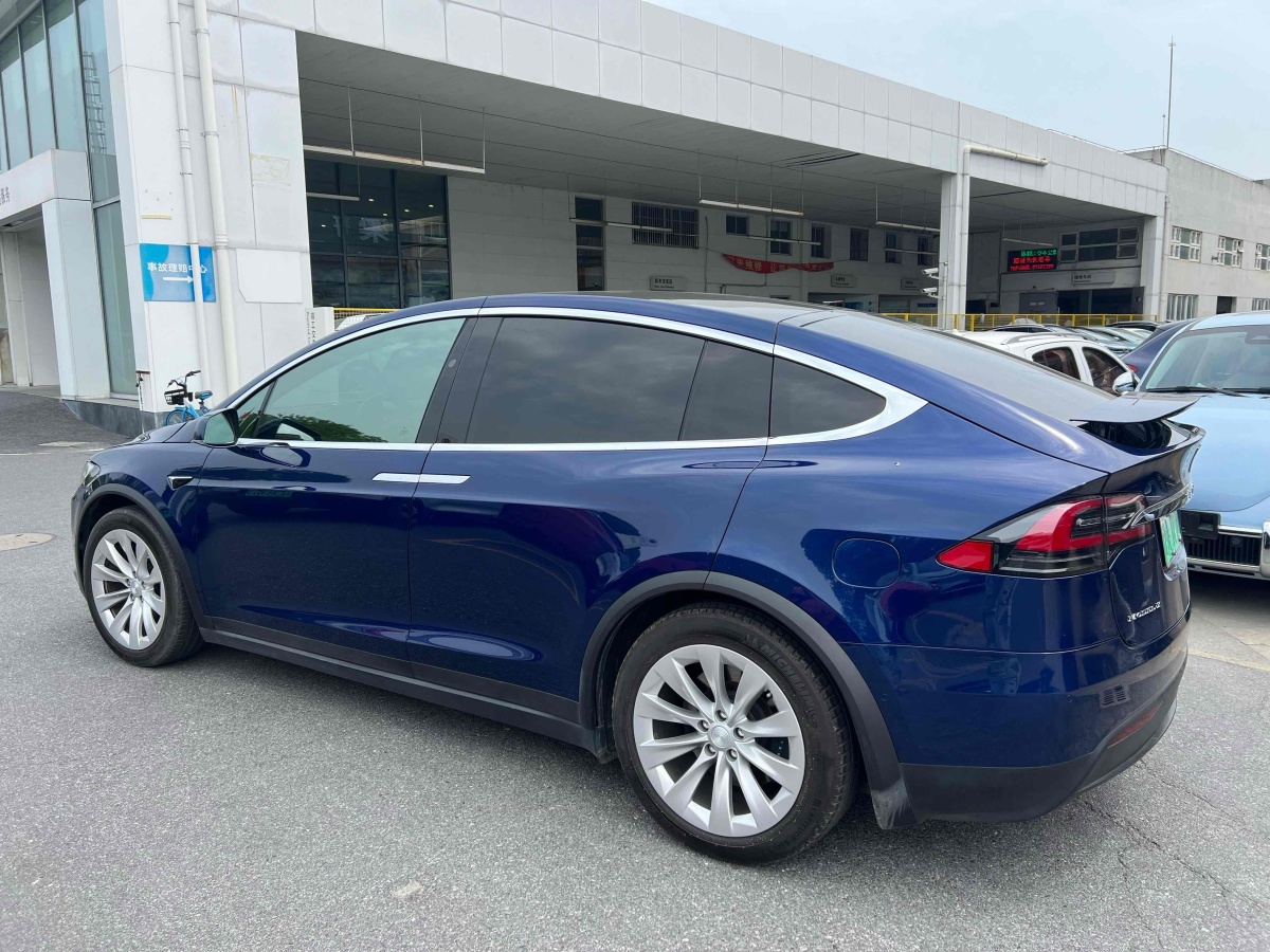 特斯拉 Model X  2017款 Model X 100D 長(zhǎng)續(xù)航版圖片