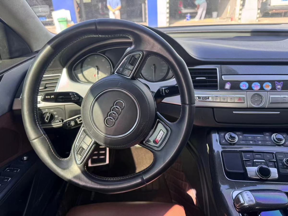 奧迪 奧迪S8  2013款 S8 4.0TFSI quattro圖片