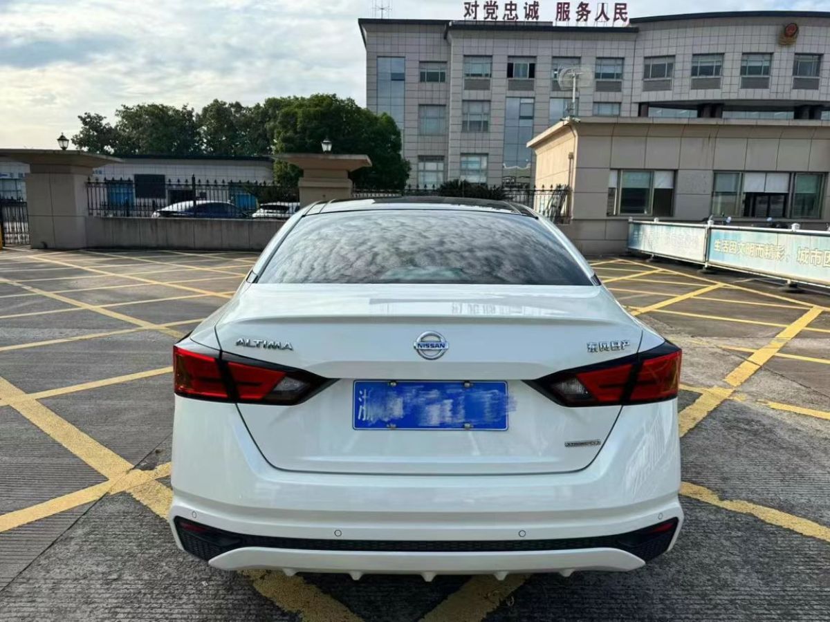 日產(chǎn) 天籟  2022款 2.0L XE 純享版圖片