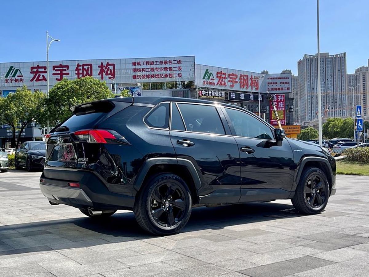 豐田 RAV4榮放  2021款 改款 雙擎 2.5L CVT四驅(qū)精英PLUS版圖片