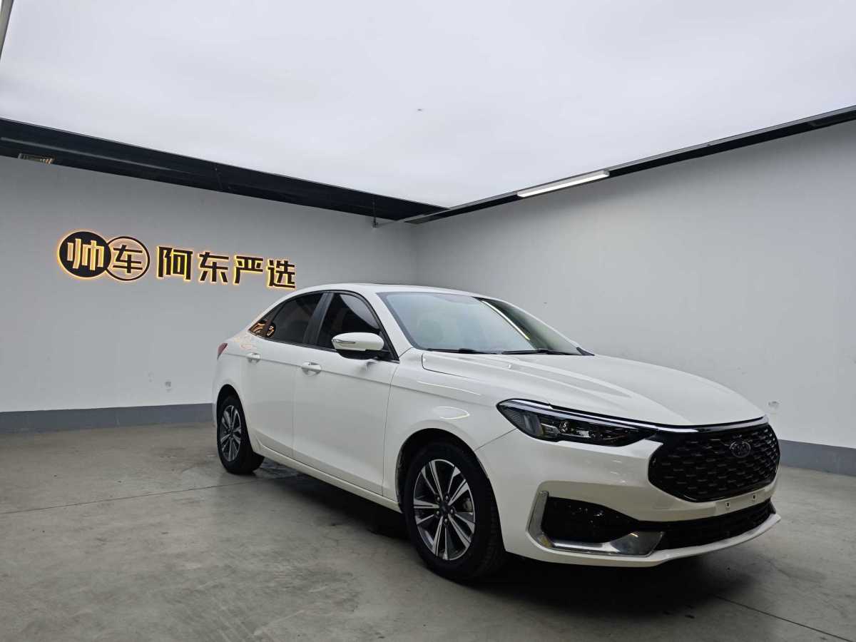 福特 福睿斯  2021款 1.5L 自動鉆石版圖片