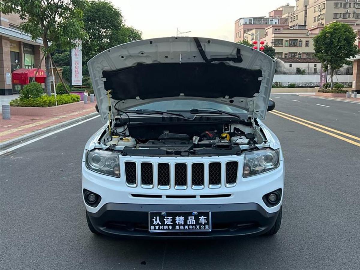 Jeep 指南者  2014款 改款 2.0L 兩驅(qū)進(jìn)取版圖片