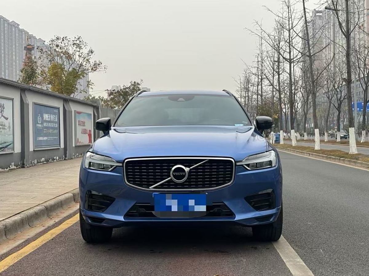 沃爾沃 XC60  2020款 T5 四驅(qū)智遠(yuǎn)運(yùn)動(dòng)版圖片