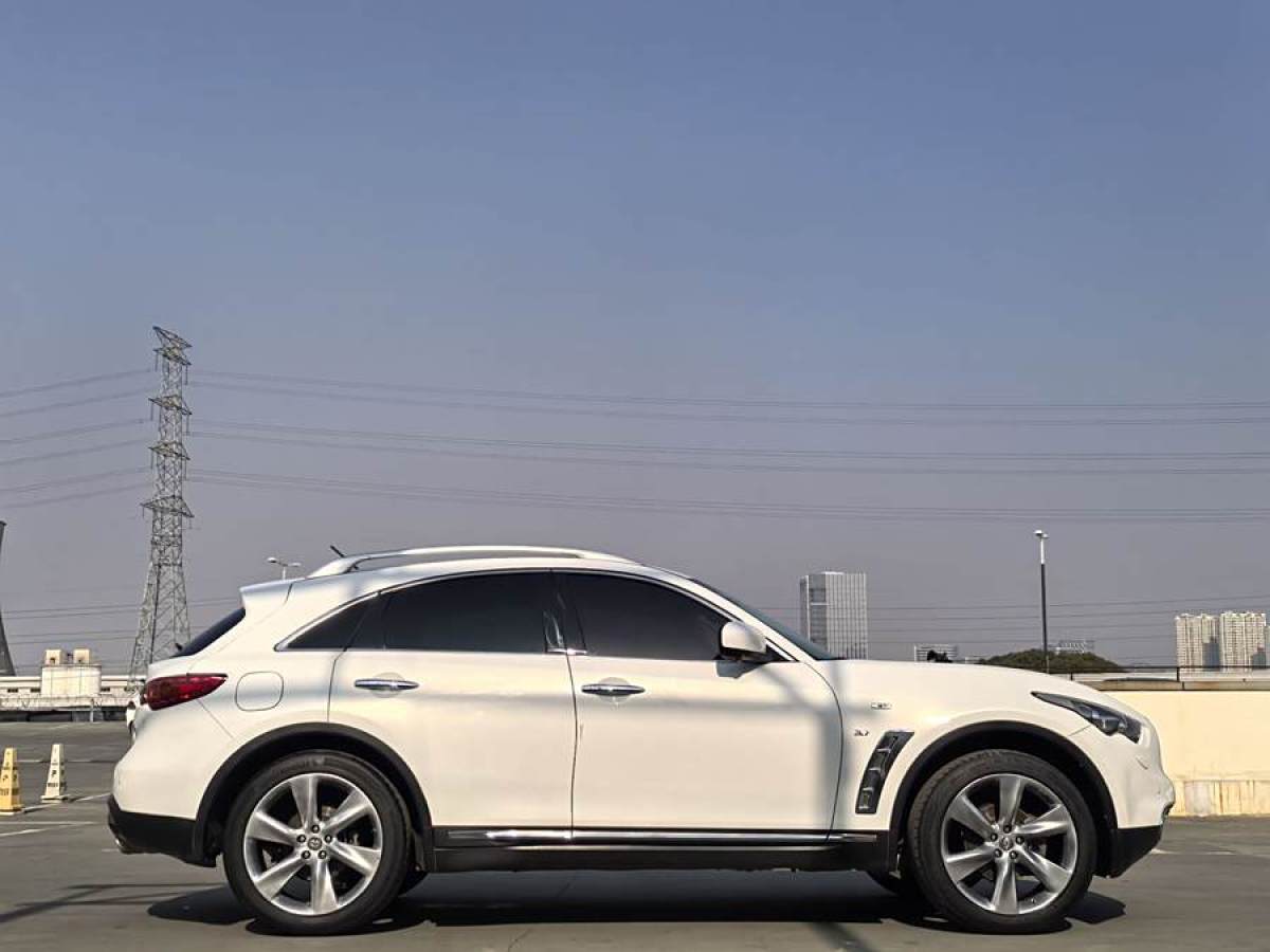 英菲尼迪 QX70  2013款 3.7L 標準版圖片