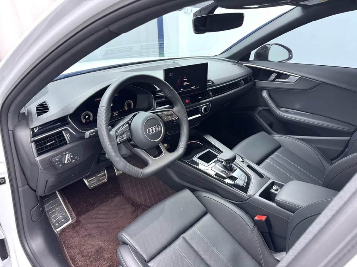 奧迪 奧迪A4L  2024款 40 TFSI 豪華動感型圖片