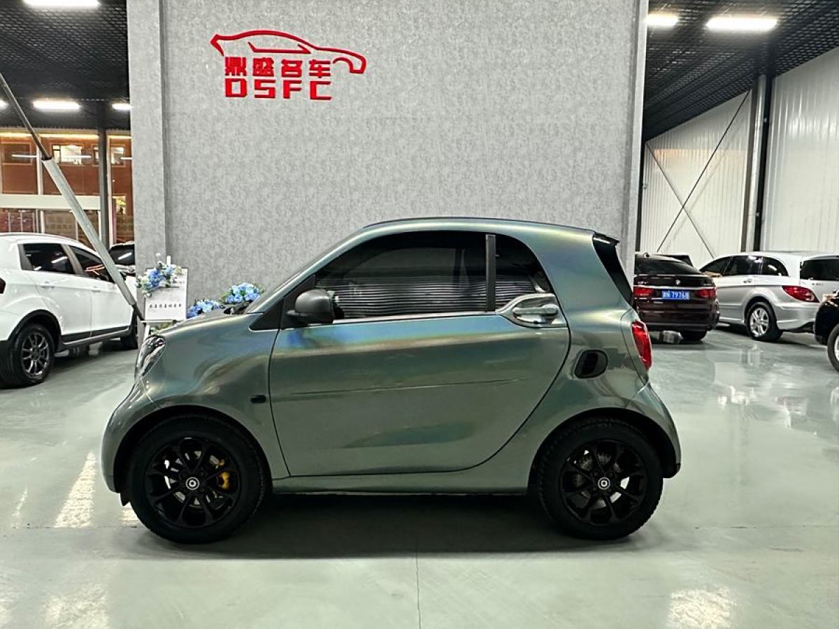 smart fortwo  2015款 1.0L 52千瓦硬頂靈動(dòng)版圖片