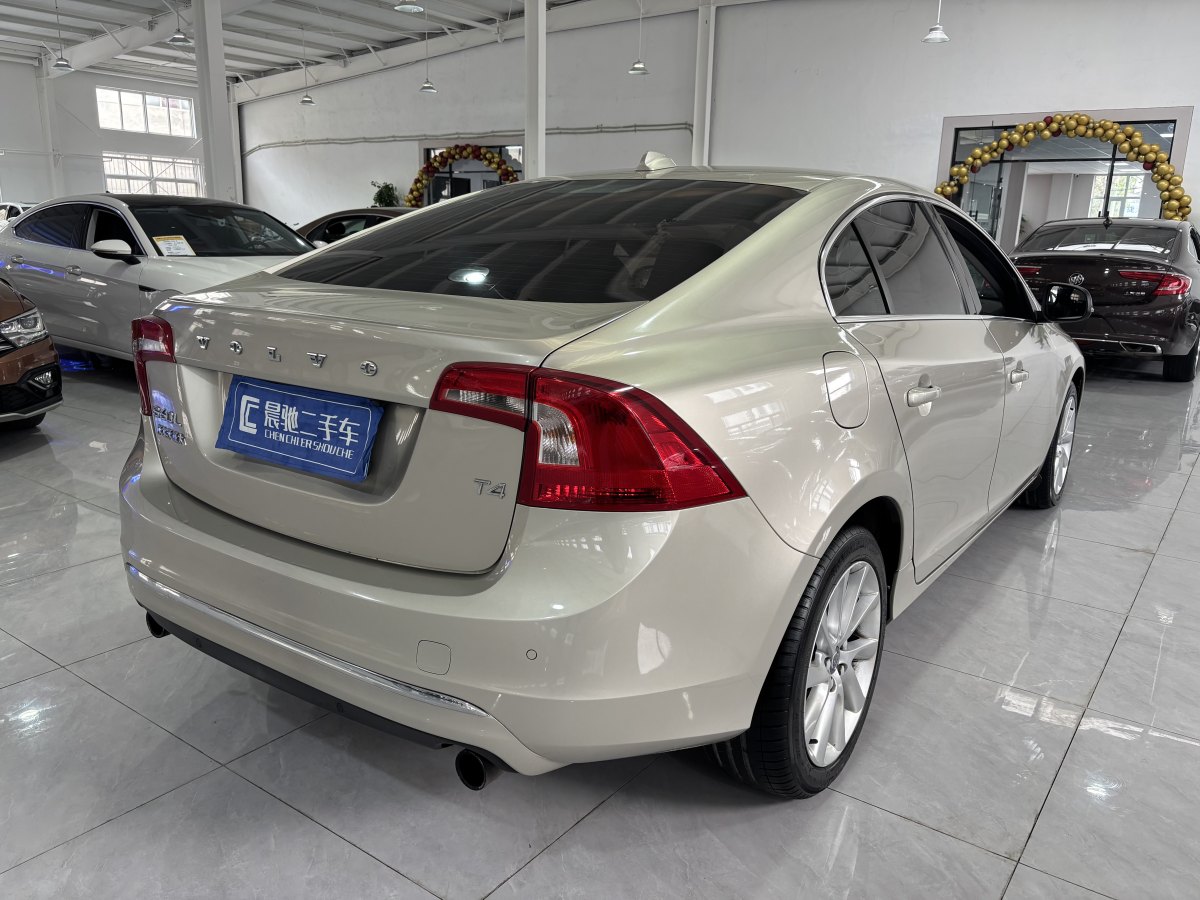 2017年9月沃爾沃 S60  2017款 L 2.0T T4 智遠(yuǎn)版