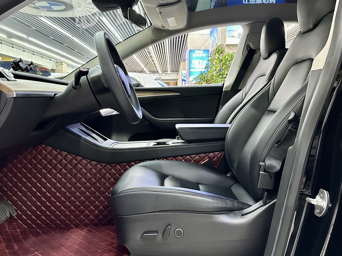 特斯拉 Model Y  2022款 后輪驅(qū)動(dòng)版圖片