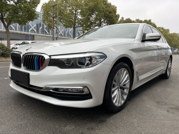 宝马 宝马5系  2018款 改款  530Li xDrive 豪华套装