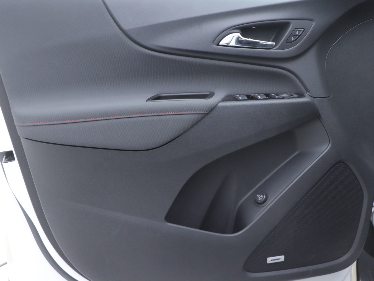 2022年12月雪佛兰 探界者  2022款 轻混 550T RS 四驱智能捍界版