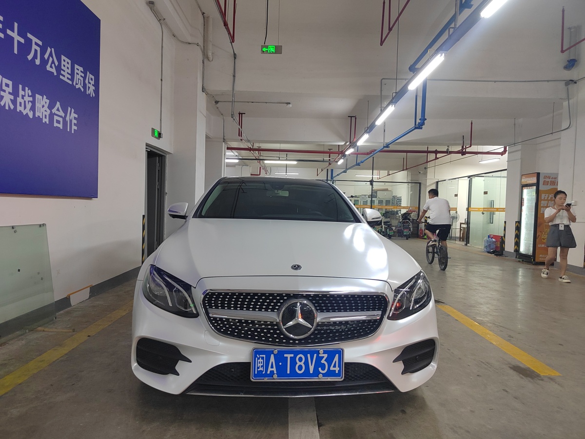 奔馳 奔馳E級(jí)  2019款 改款 E 300 L 運(yùn)動(dòng)時(shí)尚型圖片
