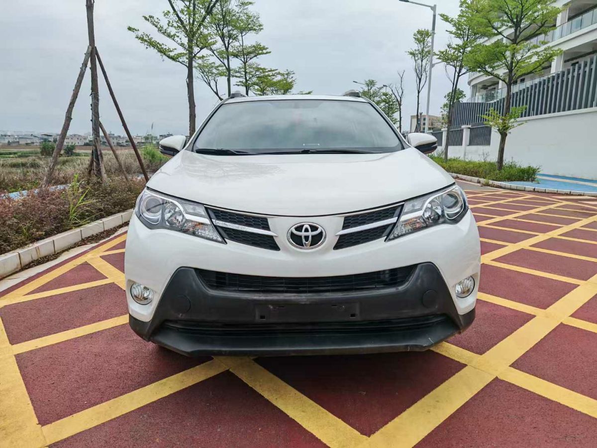 豐田 RAV4榮放  2016款 2.0L CVT兩驅(qū)風(fēng)尚版圖片
