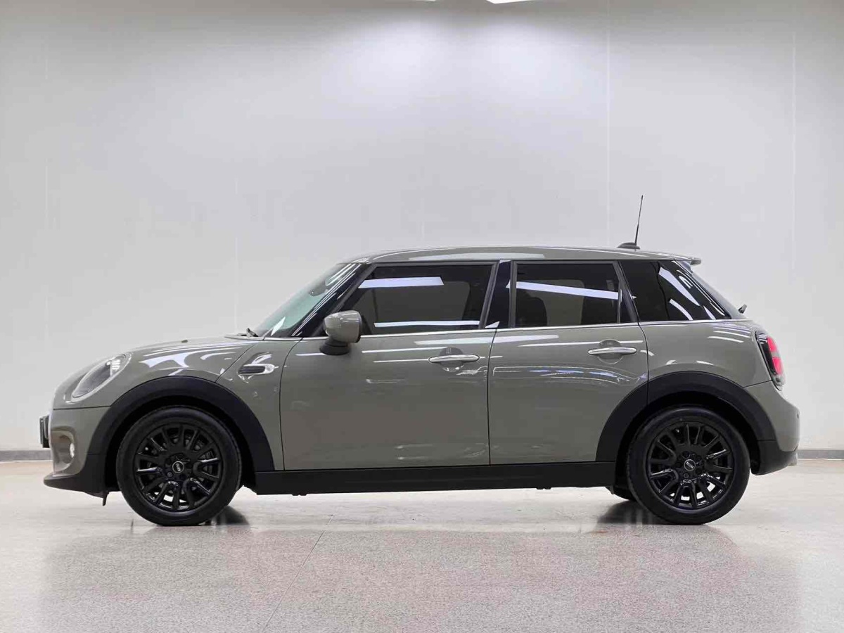 2020年12月MINI MINI  2020款 1.5T ONE 五門版