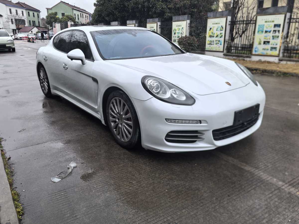 2013年12月保時(shí)捷 Panamera  2014款 Panamera 4 3.0T