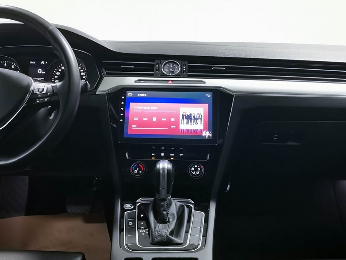 大眾 邁騰  2018款 280TSI DSG 領(lǐng)先型圖片