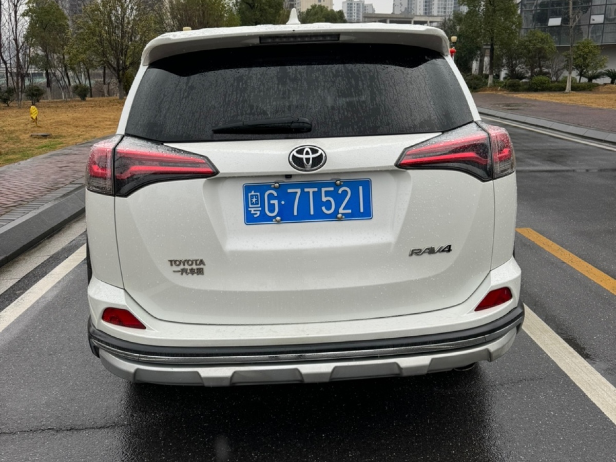 豐田 RAV4榮放  2019款 2.0L CVT兩驅(qū)風(fēng)尚X限量版 國V圖片