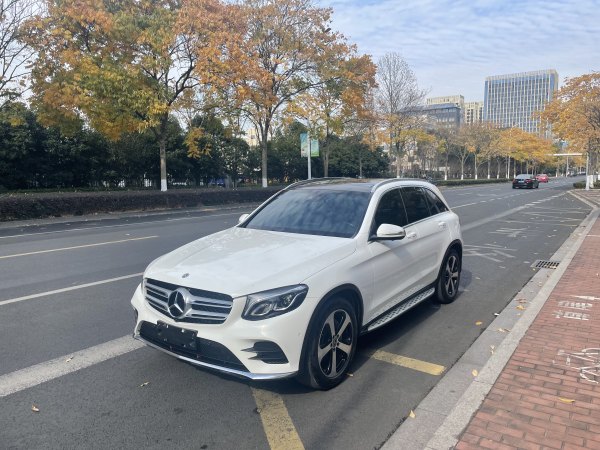 奔驰 奔驰GLC  2017款 GLC 300 4MATIC 动感型