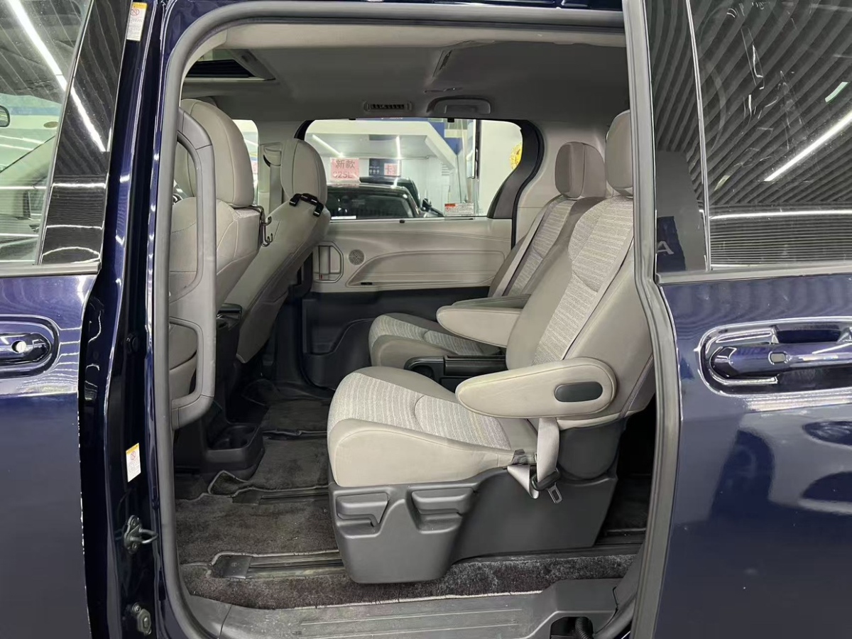 豐田 賽那SIENNA  2021款 2.5L混動 舒適版圖片