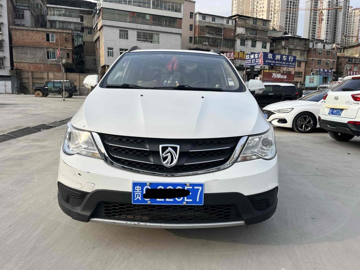 寶駿 730  2014款 1.5L 手動(dòng)標(biāo)準(zhǔn)型 7座圖片