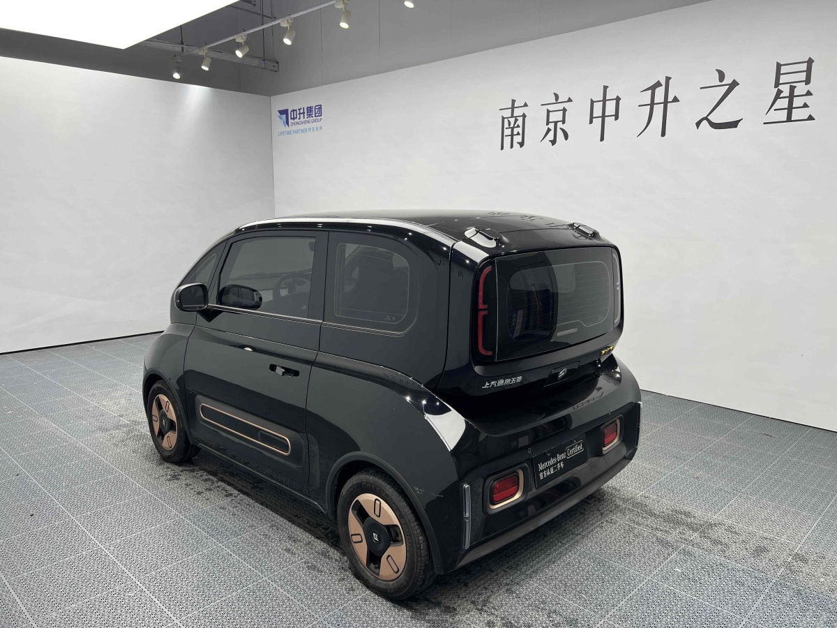 寶駿 寶駿KiWi EV  2022款 藝術(shù)家輕享版 三元鋰圖片