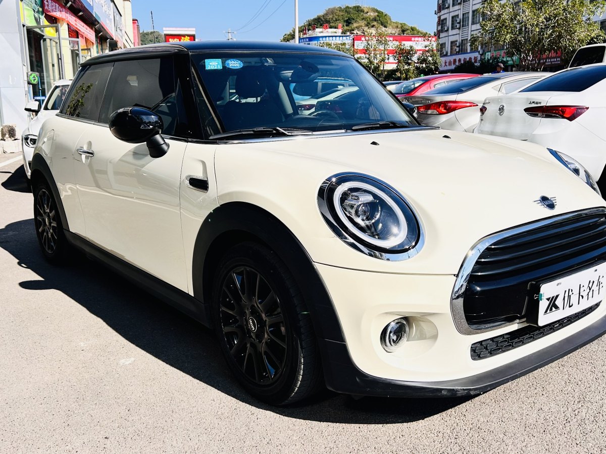 MINI COUNTRYMAN  2018款 1.5T COOPER 經(jīng)典派圖片