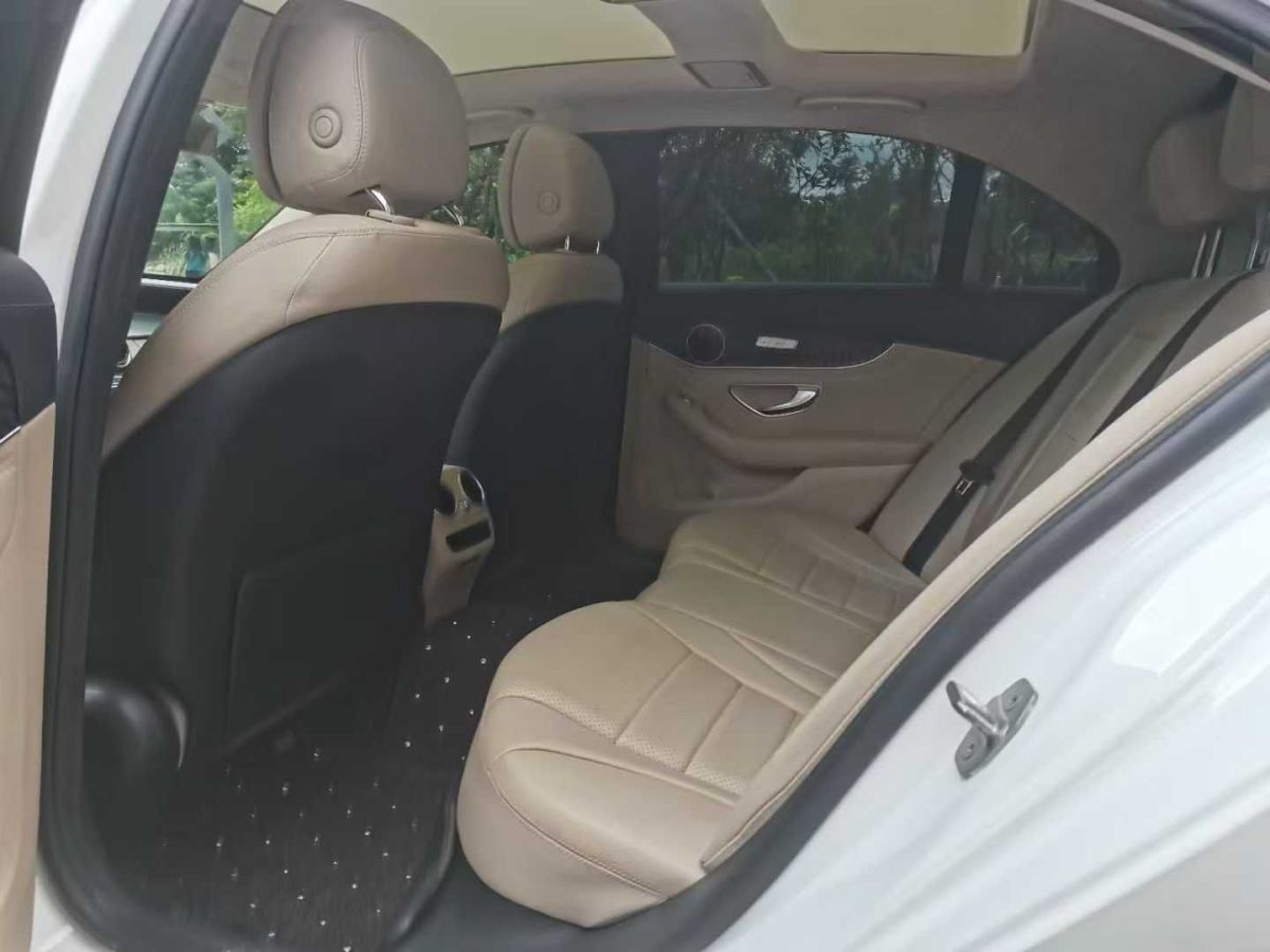 奔馳 奔馳C級(jí)  2019款 C 300 L圖片