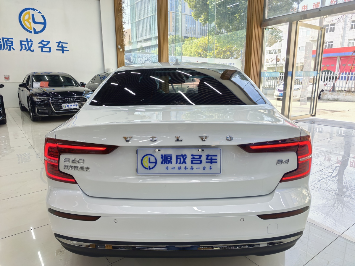 沃爾沃 S60L  2024款 B4 智逸豪華版圖片