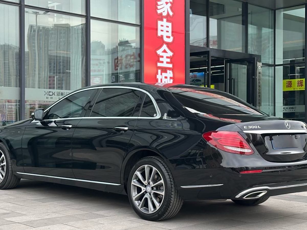 奔馳 奔馳E級(jí)  2019款 改款 E 300 L 豪華型圖片