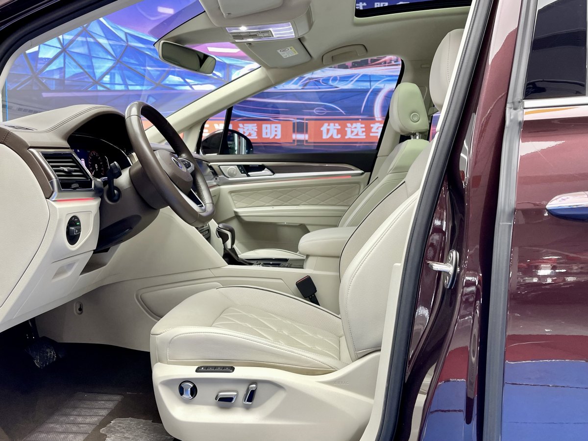 大眾 威然  2023款 改款 380TSI 尊貴版圖片